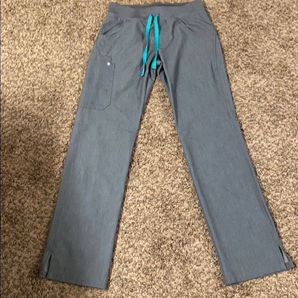 Figs Kade Cargo Scrub Pants Graphite